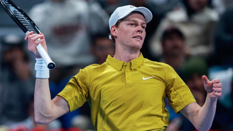 Sinner riparte da Doha: esordio autoritario e rotta su Alcaraz