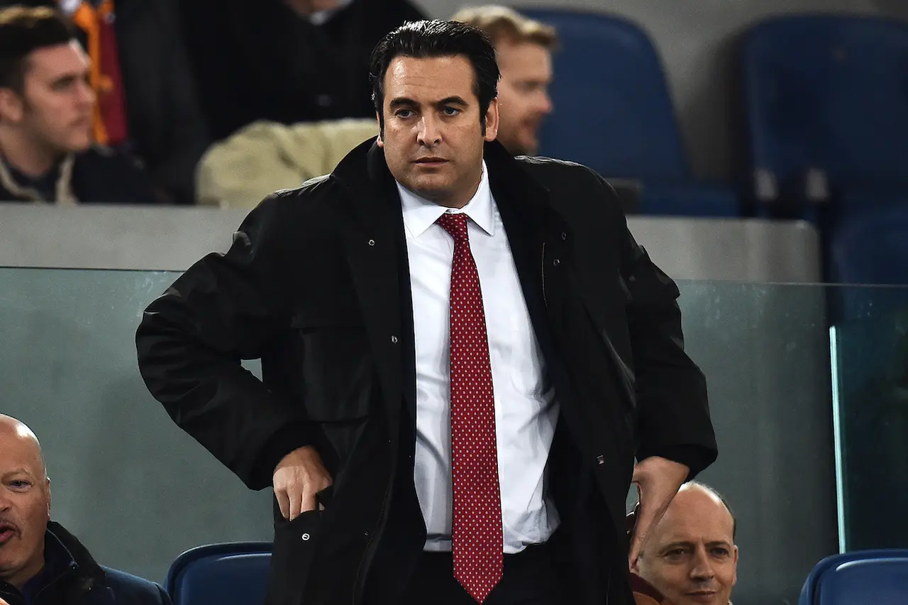 Verona, ultras in rivolta: pagina di giornale contro Zanzi