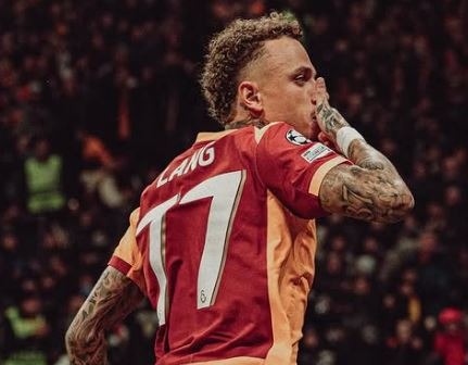 Noa Lang operato al dito dopo il terribile infortunio