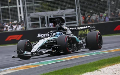 Russell in pole davanti ad Antonelli, Ferrari dietro con Leclerc