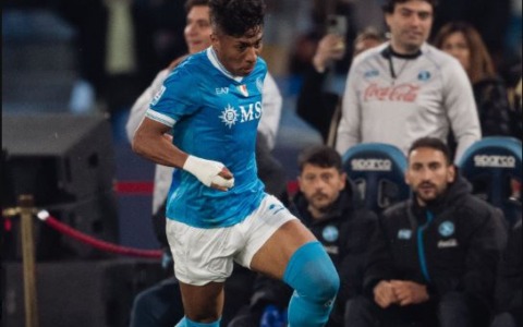 Napoli pazza di Alisson Santos: talento e magia al servizio di Conte