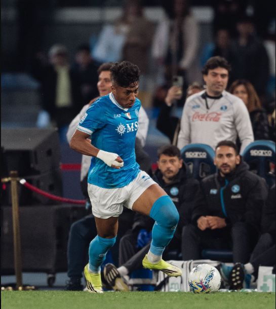 Napoli pazza di Alisson Santos: talento e magia al servizio di Conte