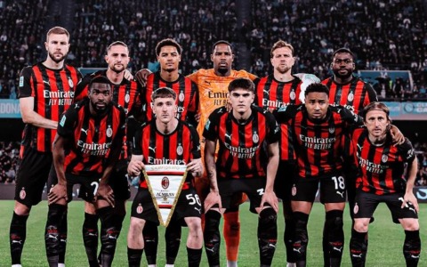 Milan, la sconfitta di Napoli mette fine al sogno scudetto