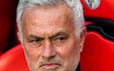 Mourinho: “Per l’Italia io andrei con la coppia Malagò-Allegri”