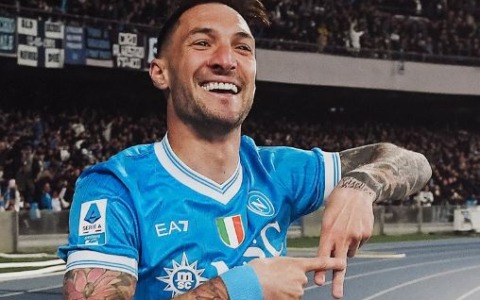 Il Napoli batte il Milan 1-0 e diventa l’anti-Inter