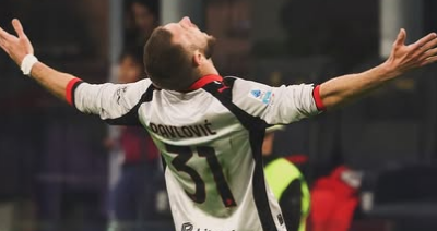 Milan, Pavlovic: “Voglio restare e vincere. Vlahovic lo sento spesso”