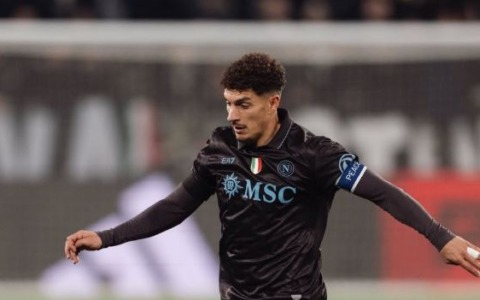 Napoli, Di Lorenzo recupera: ipotesi panchina nella sfida col Como