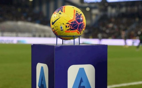 Derby di Roma: la Lega propone domenica alle 12