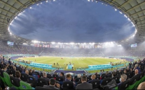Lazio-Inter, a voi: Sarri e Chivu si giocano la Coppa Italia