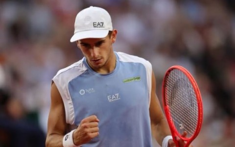 Arnaldi: “Felice per la semifinale, ma non avrei mai voluto vincere in questo modo”