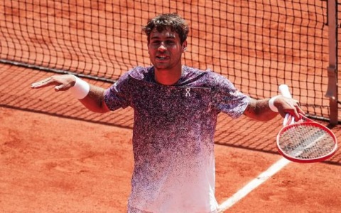 Roland Garros 2026, Cobolli da sogno: ribaltato Auger-Aliassime